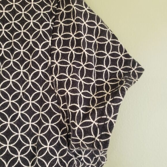 Talbots Geometric Print Shirt Petite Medium | Button-Up, Classic Fit - Picture 6 of 7